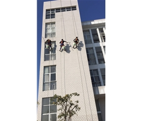 外墻免砸磚天冬聚脲防水膠施工方法